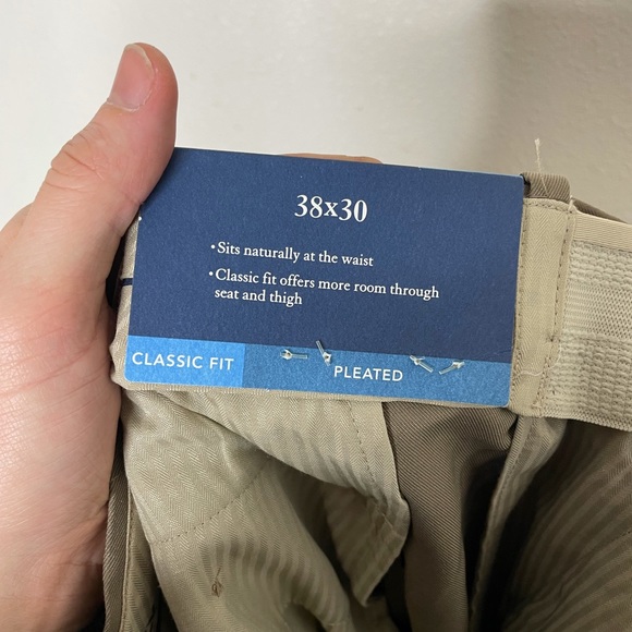Croft And Barrow Pleated Classic Fit Pants 38x30 Mens NWT No Iron Wrinkle Free - Picture 9 of 10